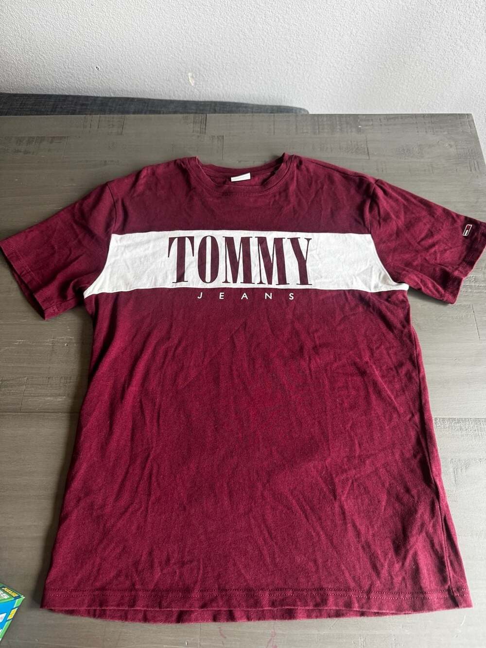 Tommy Jeans Men's Maroon and White Crew Neck Graphic T-Shirt